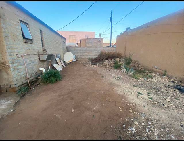2 BEDROOM HOUSE FOR SALE IN PALM RIDGE EXT 2
